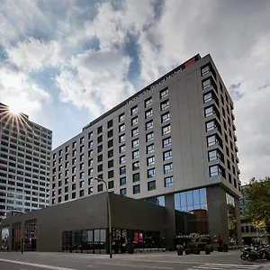 4* מלון Leonardo Royal Fira